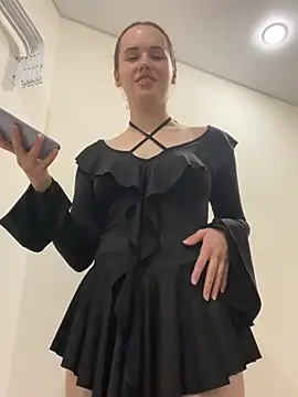 pinkpeachx online show from 7, 3, 2026