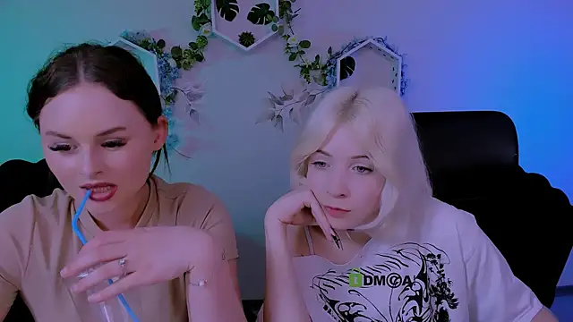 Snapshot of miss_courtney_ chatting on 13, 6, 2026 miss courtney online show from 13, 6, 2026