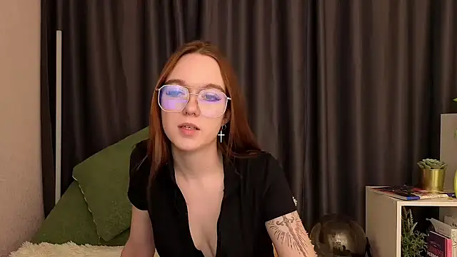 SunyLily online show from 14, 4, 2026