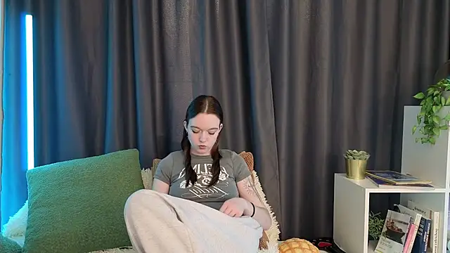 SunyLily online show from 12, 3, 2026