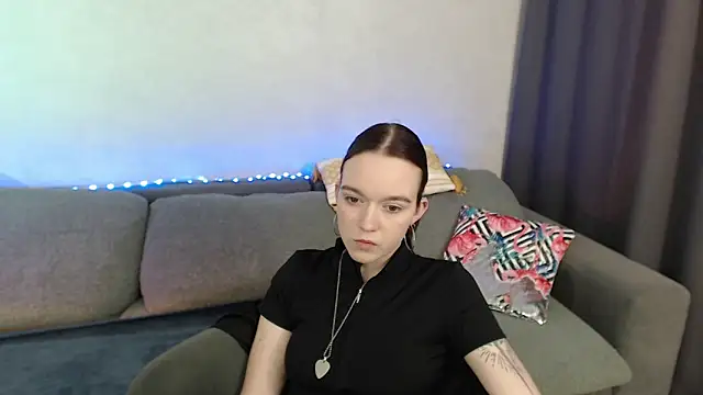Snapshot of SunyLily chatting on 3, 5, 2026 SunyLily online show from 3, 5, 2026