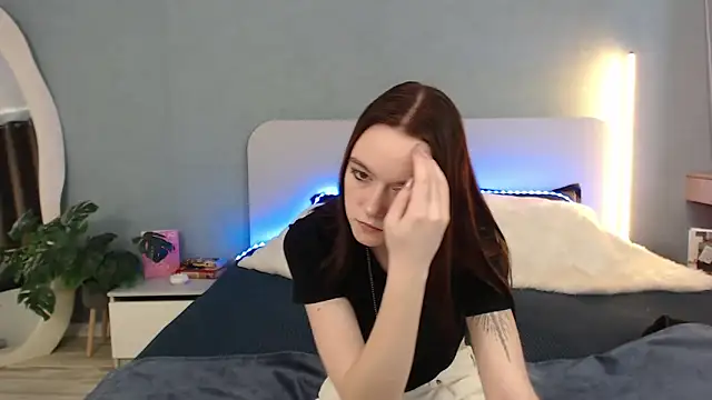 SunyLily online show from 22, 4, 2026