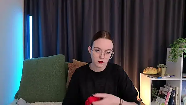 SunyLily online show from 18, 3, 2026