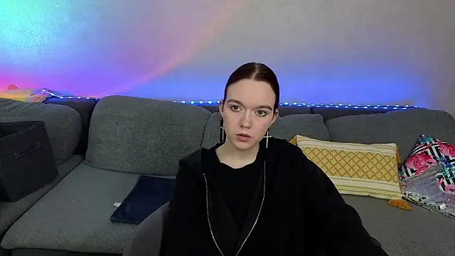Snapshot of SunyLily chatting on 8, 5, 2026 SunyLily online show from 8, 5, 2026