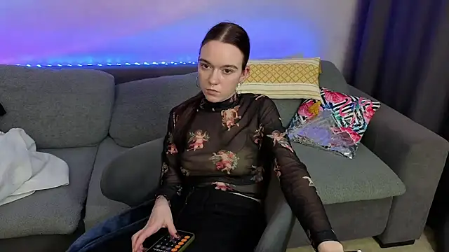 Snapshot of SunyLily chatting on 16, 5, 2026 SunyLily online show from 16, 5, 2026