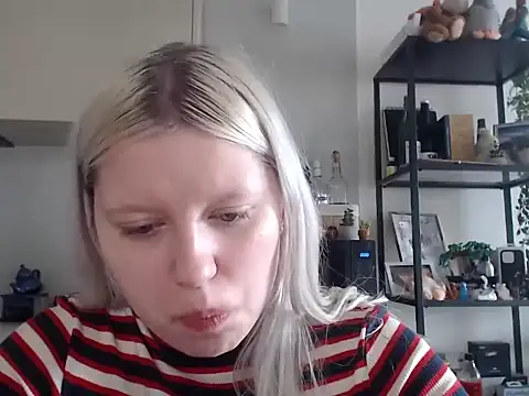 Snapshot of LenaSecret19 chatting on 7, 5, 2026 LenaSecret19 online show from 7, 5, 2026