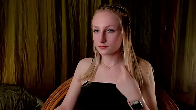 CatarinaGulla online show from 8, 4, 2026