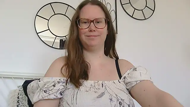 CelineThompson online show from 7, 3, 2026