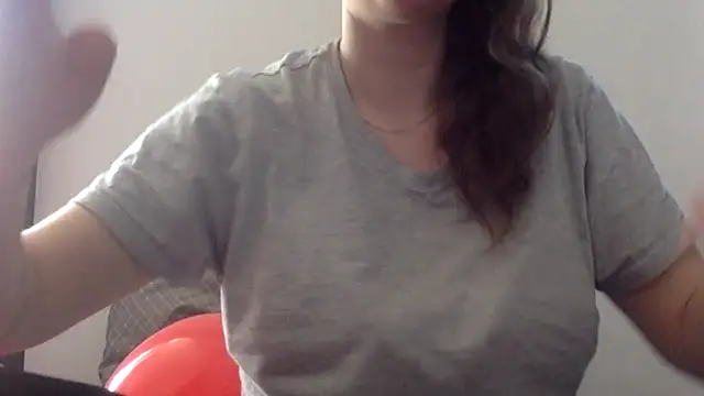 douce blanche13 online show from 9, 4, 2026