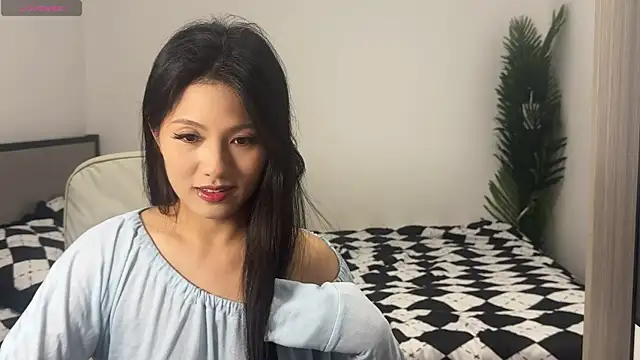 onlylookatu online show from 24, 3, 2026