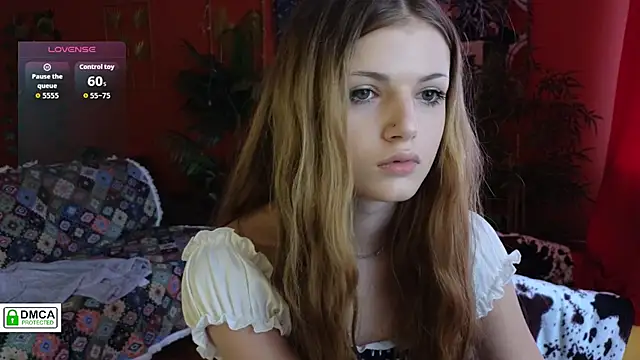 Snapshot of Enji_Rey chatting on 4, 5, 2026 Enji Rey online show from 4, 5, 2026