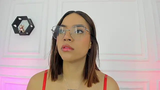 Im Scarlett  online show from 7, 7, 2026