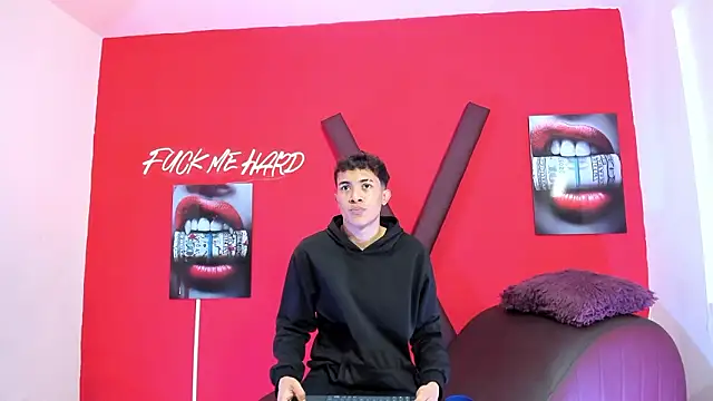 SKYN MAN online show from 18, 3, 2026