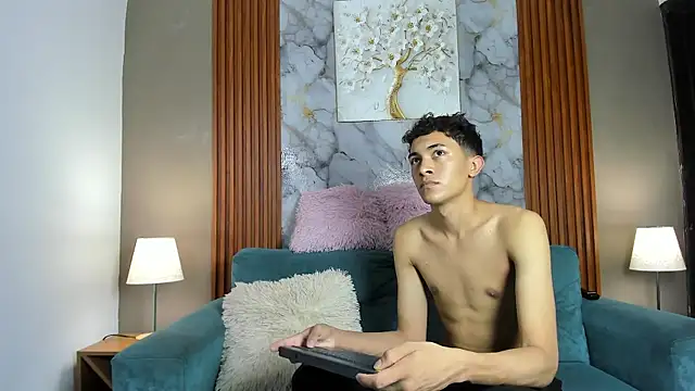 SKYN MAN online show from 5, 4, 2026