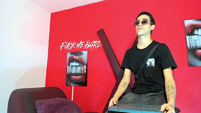 SKYN MAN online show from 5, 3, 2026