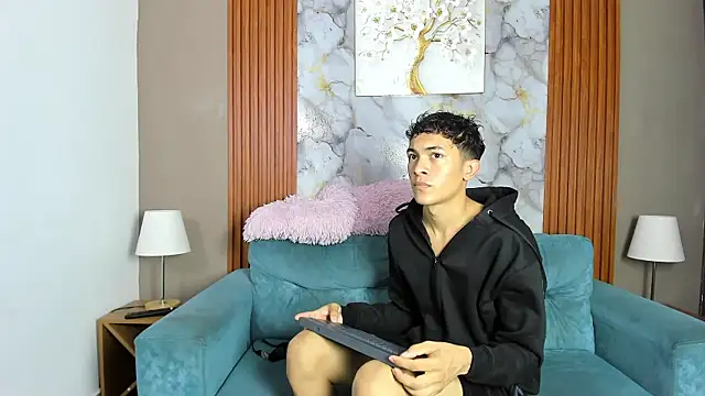 SKYN MAN online show from 11, 4, 2026