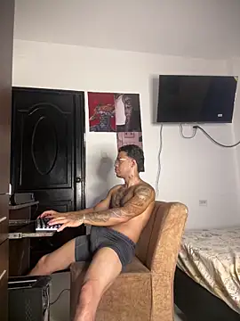 Kenny romano online show from 18, 4, 2026