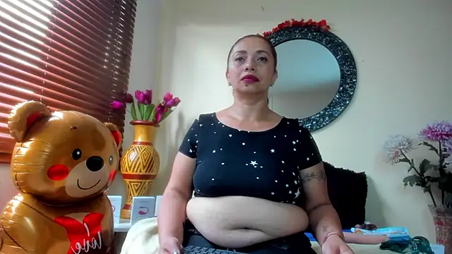 Maye Milf  online show from 26, 3, 2026