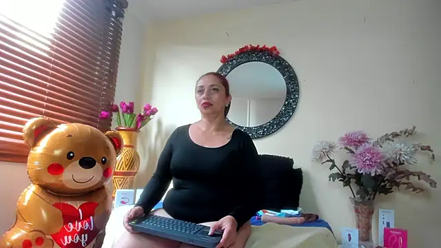 Maye Milf  online show from 25, 3, 2026