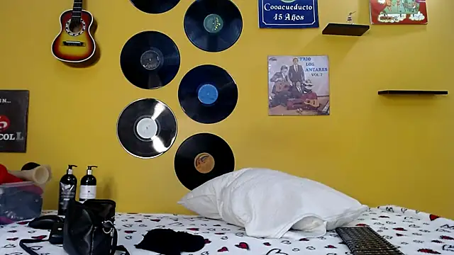 lilithevil32 online show from 5, 4, 2026