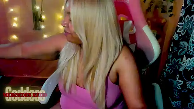 Goddess MercedesRedd online show from 19, 6, 2026