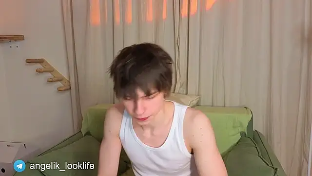 look angelic online show from 14, 3, 2026