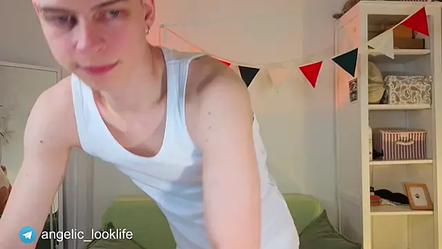 look angelic online show from 3, 6, 2026