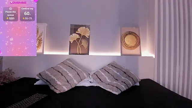 Snapshot of ManuelaMontes_ chatting on 17, 5, 2026 ManuelaMontes online show from 17, 5, 2026
