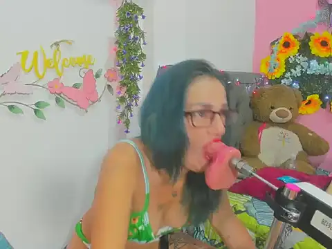 Sexy liz 1 online show from 31, 3, 2026