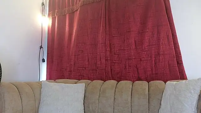 ahnaysexx online show from 13, 4, 2026