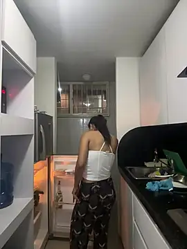 Sweetroseof online show from 10, 4, 2026