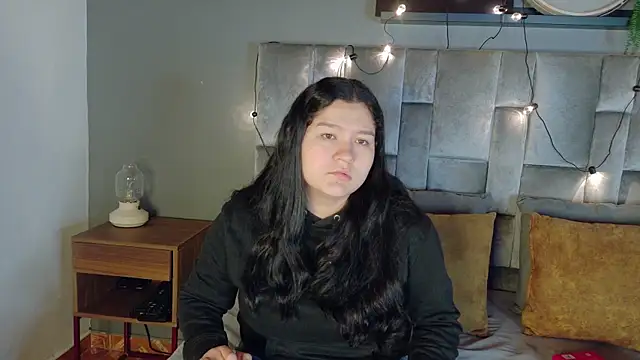 Snapshot of AmatistaSky__ chatting on 10, 6, 2026 AmatistaSky online show from 10, 6, 2026