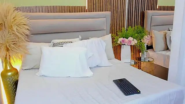 VanessaOwens1 online show from 13, 3, 2026