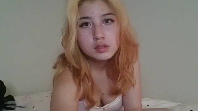 Snapshot of Silverbabyyy2007 chatting on 29, 4, 2026 Silverbabyyy2007 online show from 29, 4, 2026