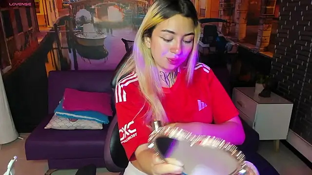 Tamaraa velez online show from 15, 3, 2026