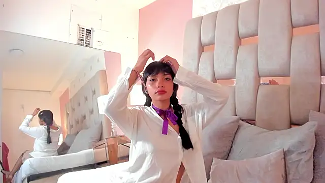 Snapshot of melina_voss chatting on 4, 3, 2026 melina voss online show from 4, 3, 2026