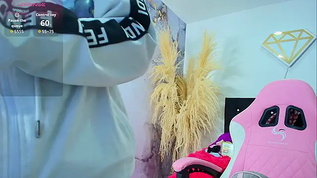 Ariatna Andy online show from 6, 3, 2026