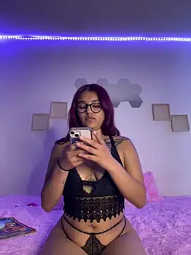 Daliila 11x online show from 28, 3, 2026