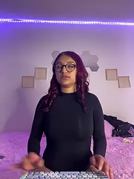 Daliila 11x online show from 4, 4, 2026