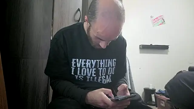 Snapshot of CirclingClass chatting on 11, 11, 2025 CirclingClass online show from 11, 11, 2025