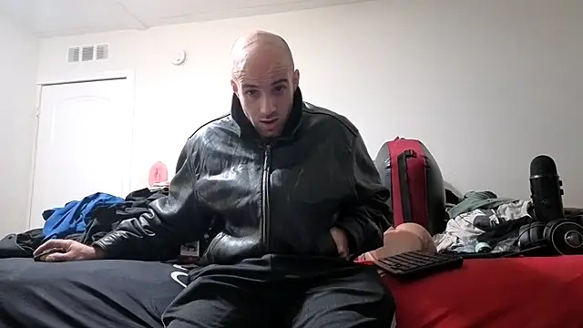 Snapshot of CirclingClass chatting on 12, 10, 2025 CirclingClass online show from 12, 10, 2025