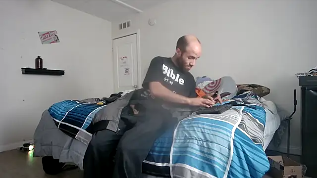 Snapshot of CirclingClass chatting on 4, 12, 2024 CirclingClass online show from 4, 12, 2024