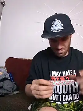 Snapshot of CirclingClass chatting on 21, 2, 2025 CirclingClass online show from 21, 2, 2025