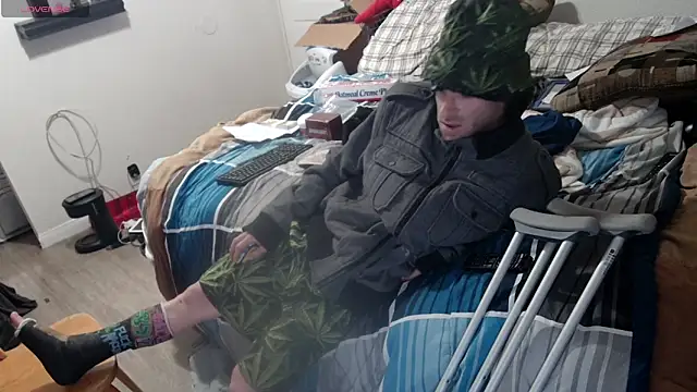 Snapshot of CirclingClass chatting on 15, 2, 2025 CirclingClass online show from 15, 2, 2025