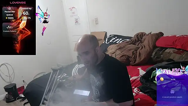 Snapshot of CirclingClass chatting on 6, 3, 2025 CirclingClass online show from 6, 3, 2025