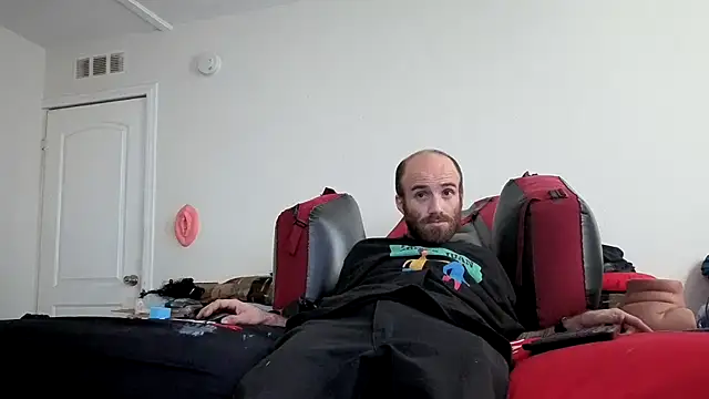 Snapshot of CirclingClass chatting on 26, 11, 2025 CirclingClass online show from 26, 11, 2025