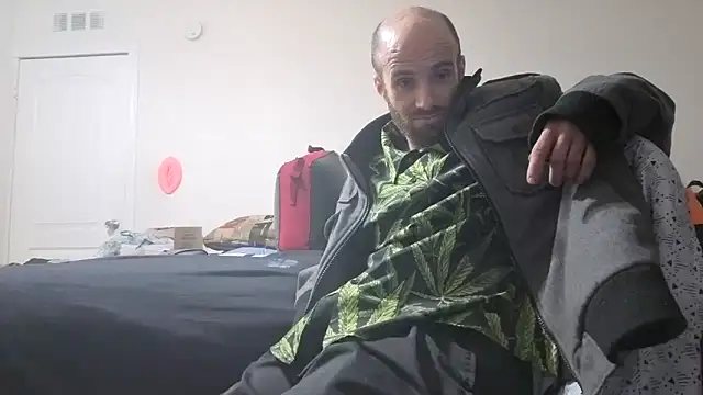 Snapshot of CirclingClass chatting on 3, 11, 2025 CirclingClass online show from 3, 11, 2025