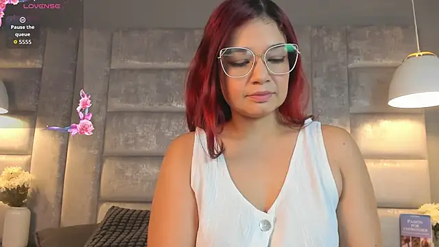 PaulaVegaa online show from 22, 6, 2026