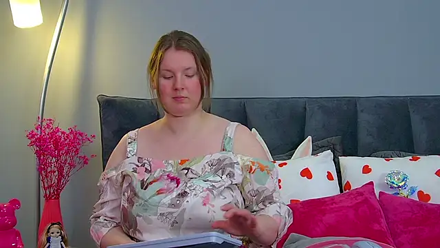 MelodyMoores online show from 18, 4, 2026