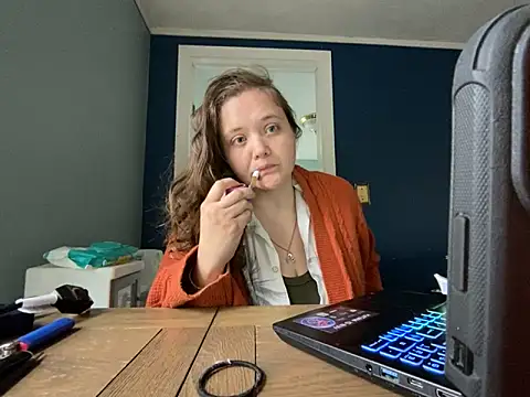 Snapshot of highimmaryjane chatting on 14, 5, 2026 highimmaryjane online show from 14, 5, 2026